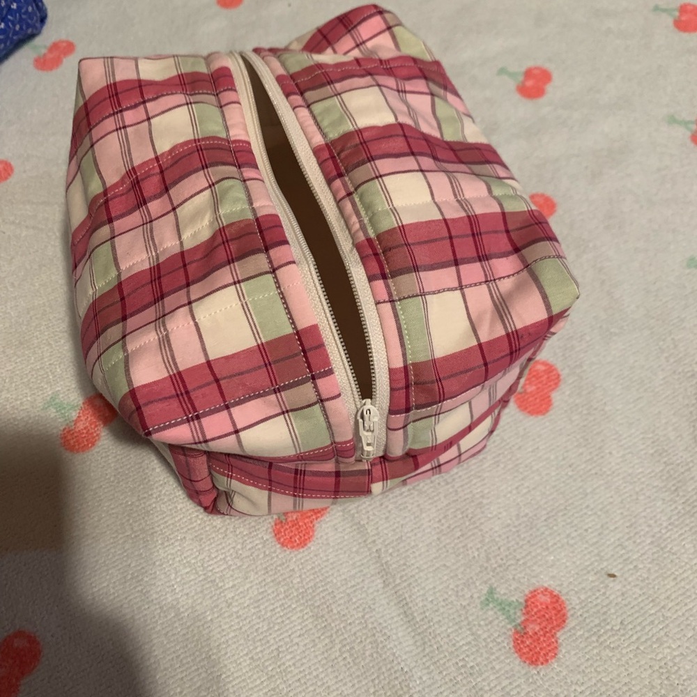 Charming Patchwork Travel Pouch - image 6